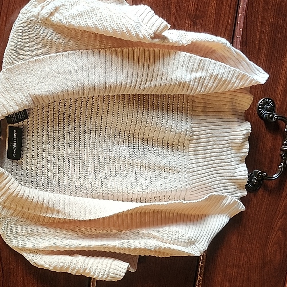 Cream shrug